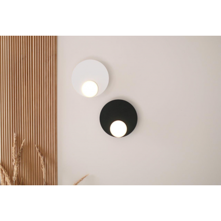 Dot 05